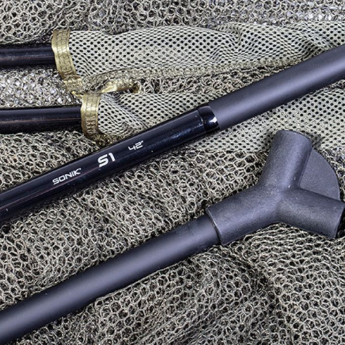 Подсачек карповый SONIK S-1 42" Landing Net - карповый подсачек средней ценовой категории. Безопасный подсачек, который идеально подходит для ловли карпа и другой крупной рыбы. фото 2 Подсачек карповый SONIK S1 42' фото 2