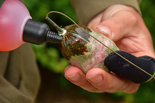 Масло Dynamite Baits Evolution Oils Hemp (конопля) фото 2